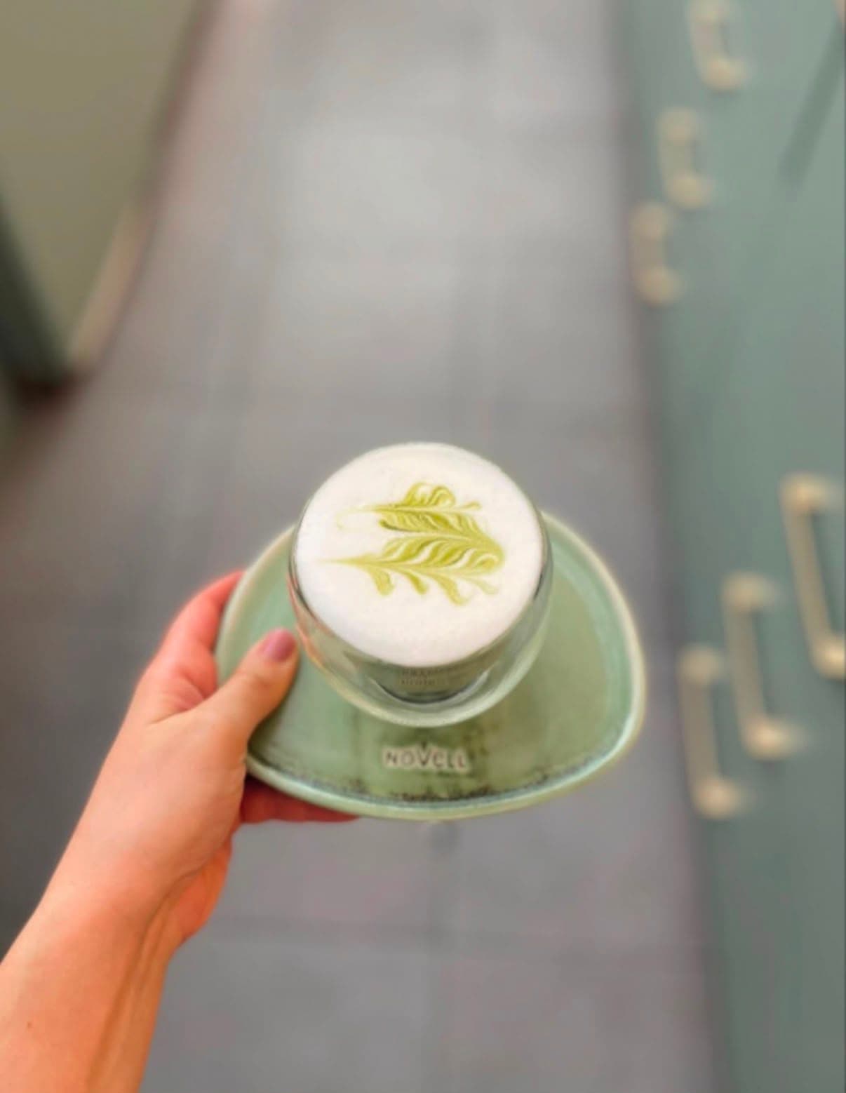 Matcha latte with latte art at La Despensa café